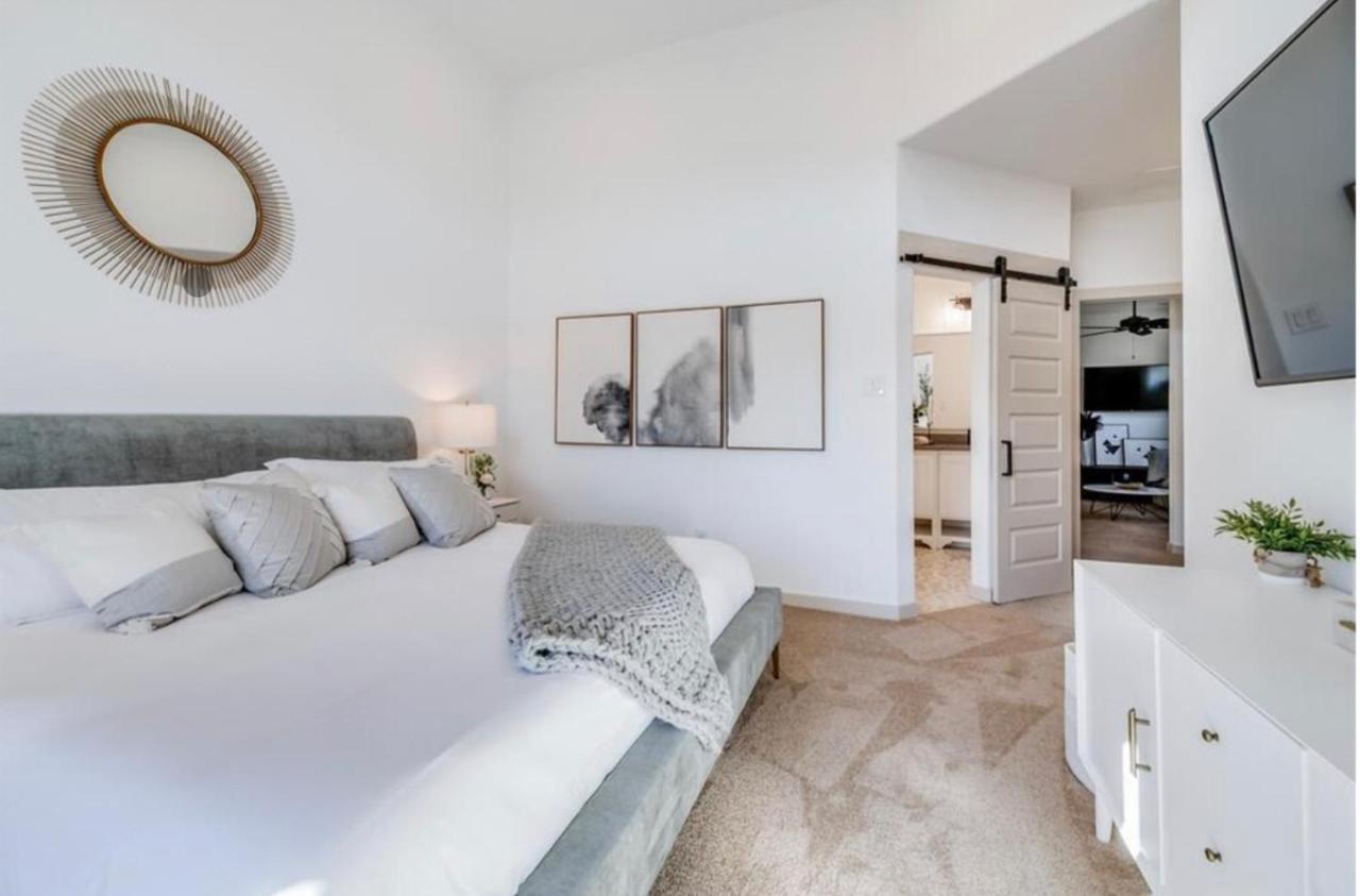 ארלינגטון Stylish Townhome Near At&T Stadium, Globe Life, Six Flags & More מראה חיצוני תמונה