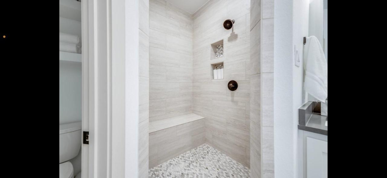 ארלינגטון Stylish Townhome Near At&T Stadium, Globe Life, Six Flags & More מראה חיצוני תמונה